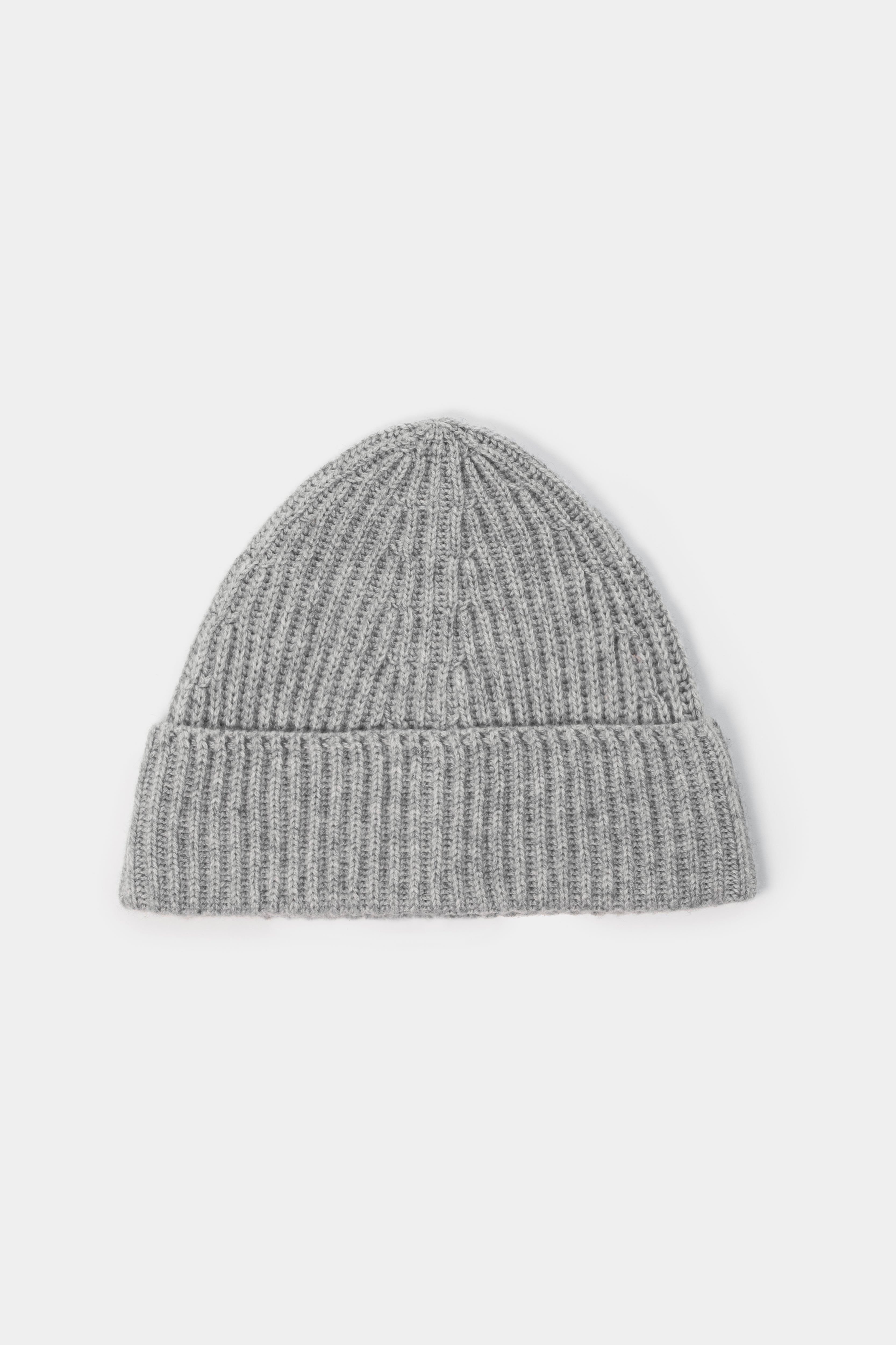 Reverse view of the Light Grey cashmere ribbed beanie showing the clean rib and turn-up without the tag