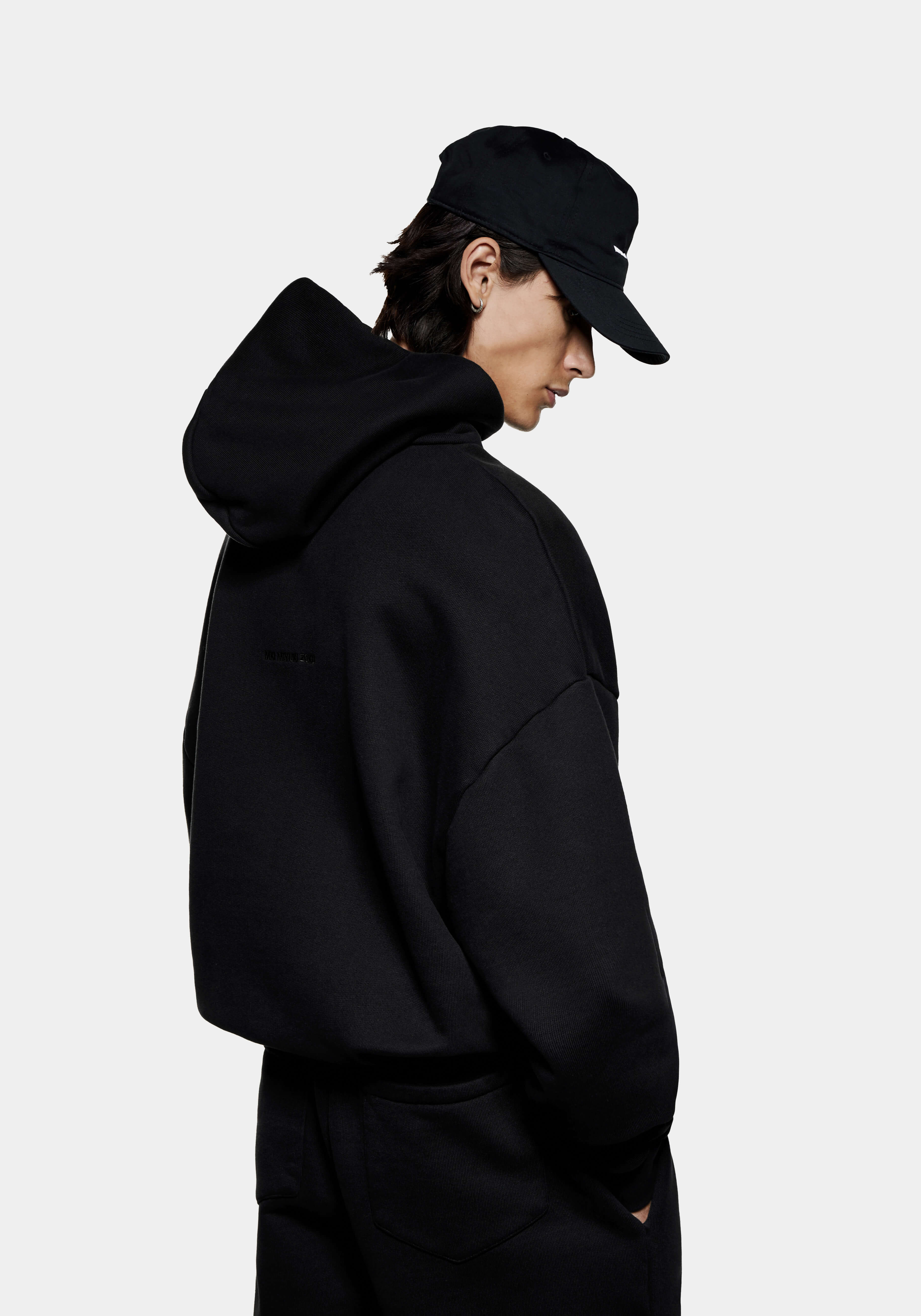 MKI BLACK 800 GSM SUPERWEIGHT HOODY – MKI MIYUKI ZOKU®