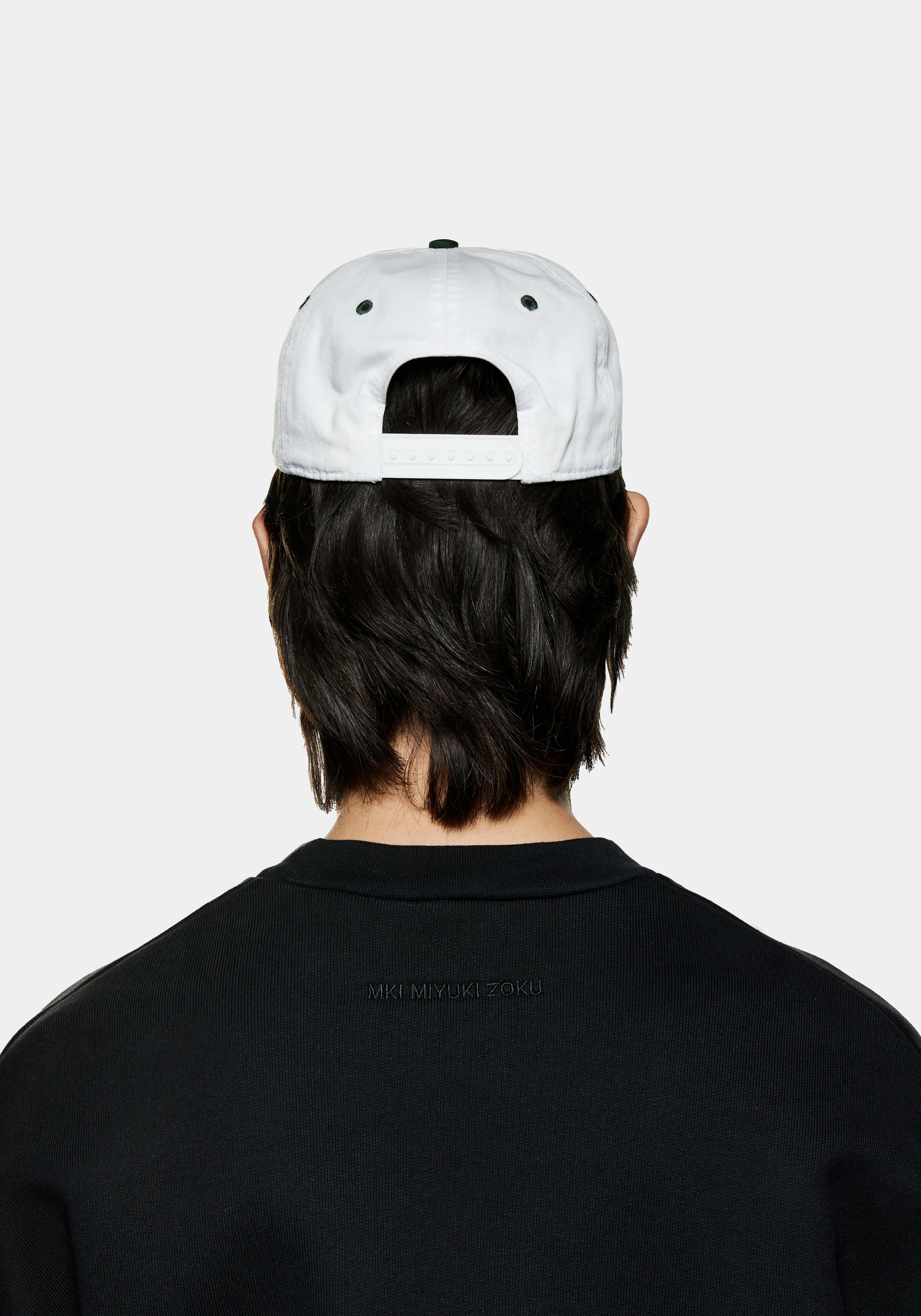 MKI CONTRAST OFF WHITE AND GREEN V2 TWILL BALL CAP – MKI