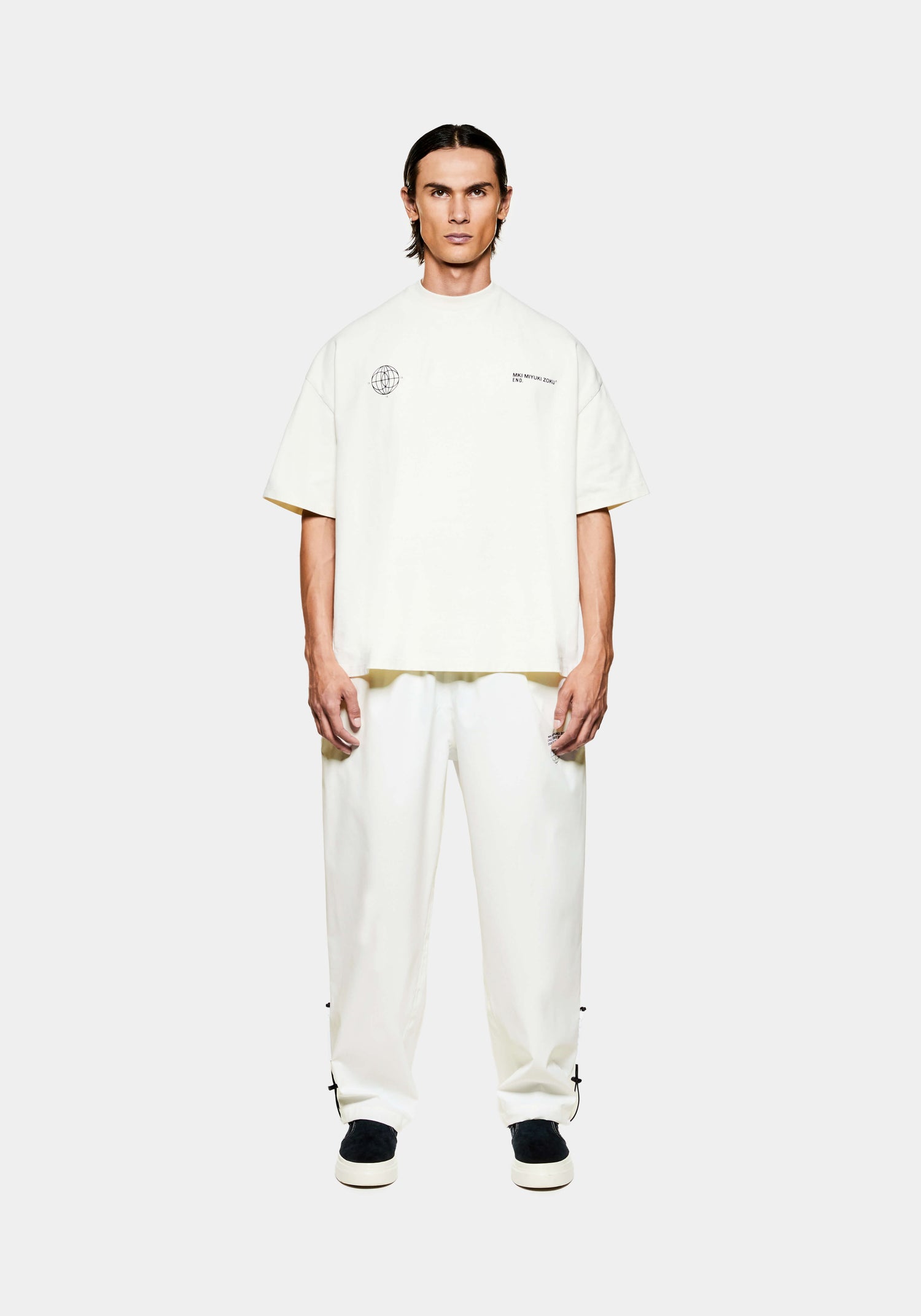 END X MKI 152010 GLOBE T-SHIRT