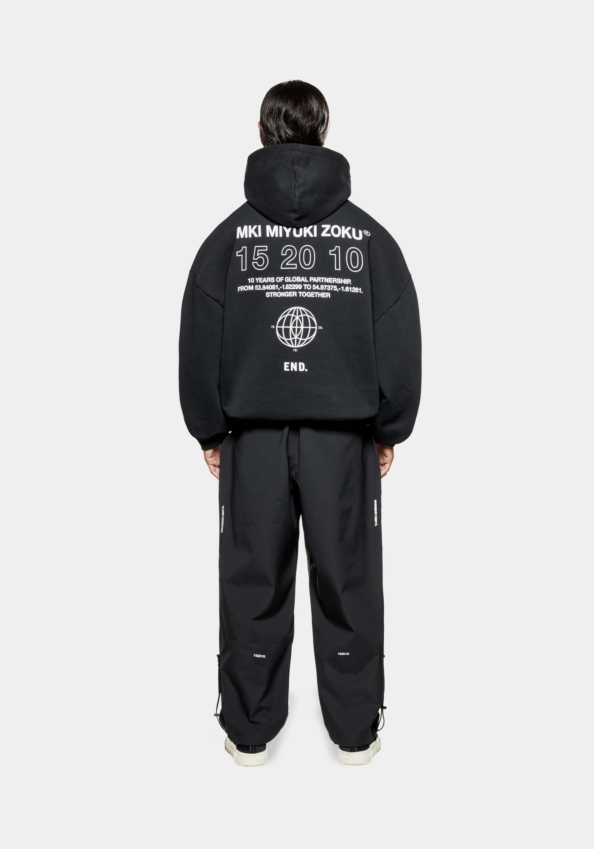 END X MKI 152010 GLOBE HOODY