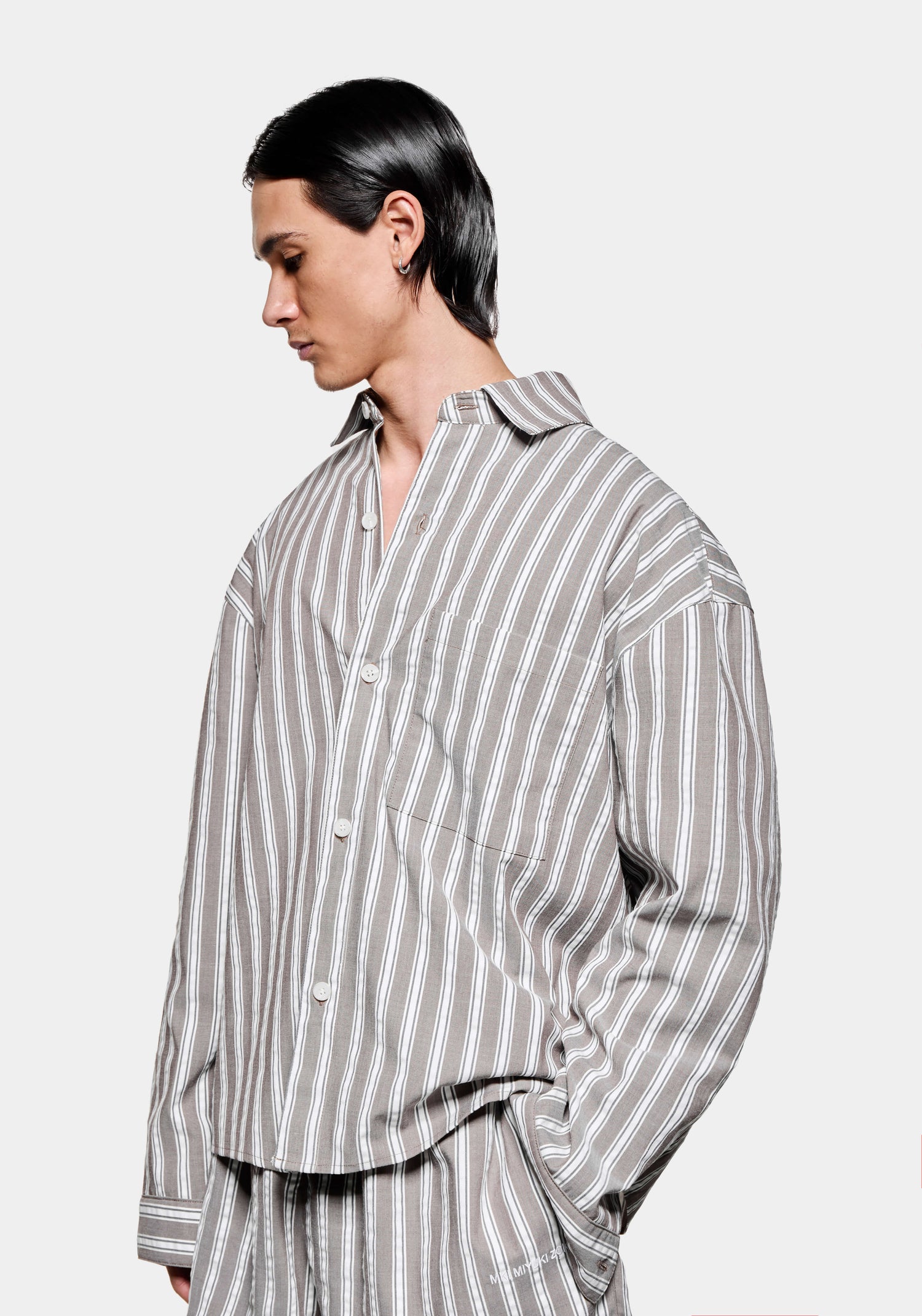 MKI SEERSUCKER STRIPE BOX DRESS SHIRT