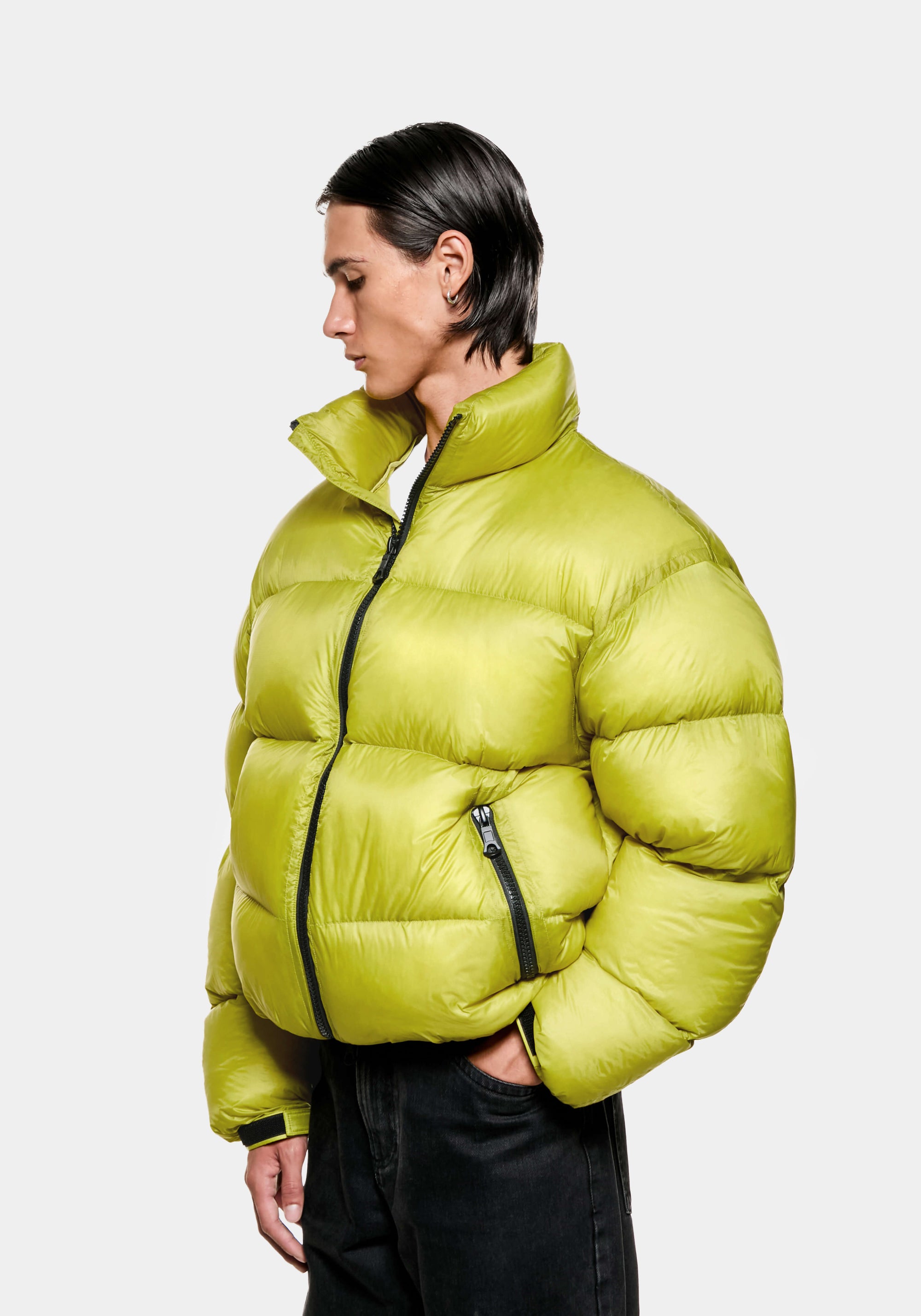 MKI TRANSLUCENT FUNNEL NECK BUBBLE JACKET