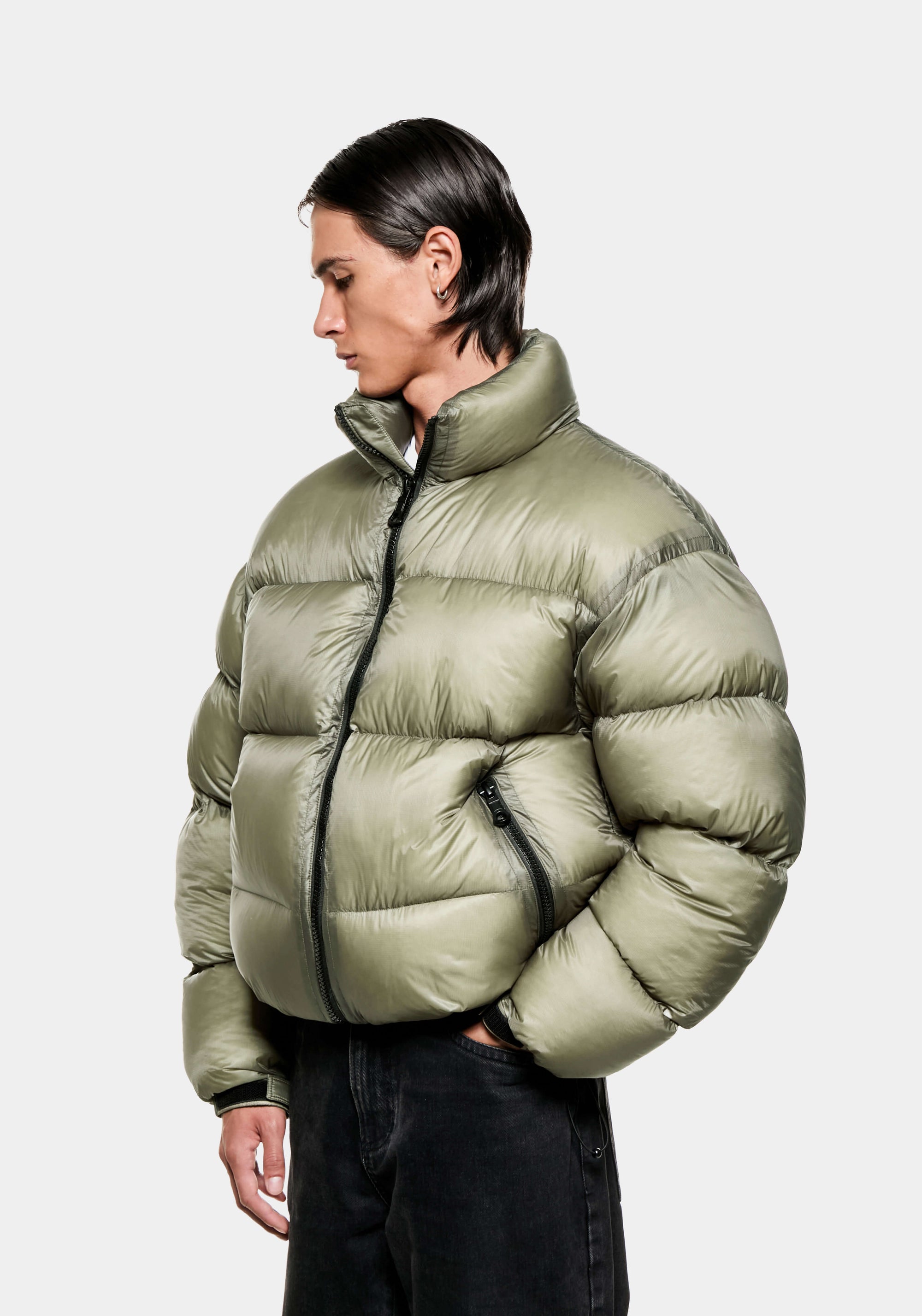 MKI TRANSLUCENT FUNNEL NECK BUBBLE JACKET