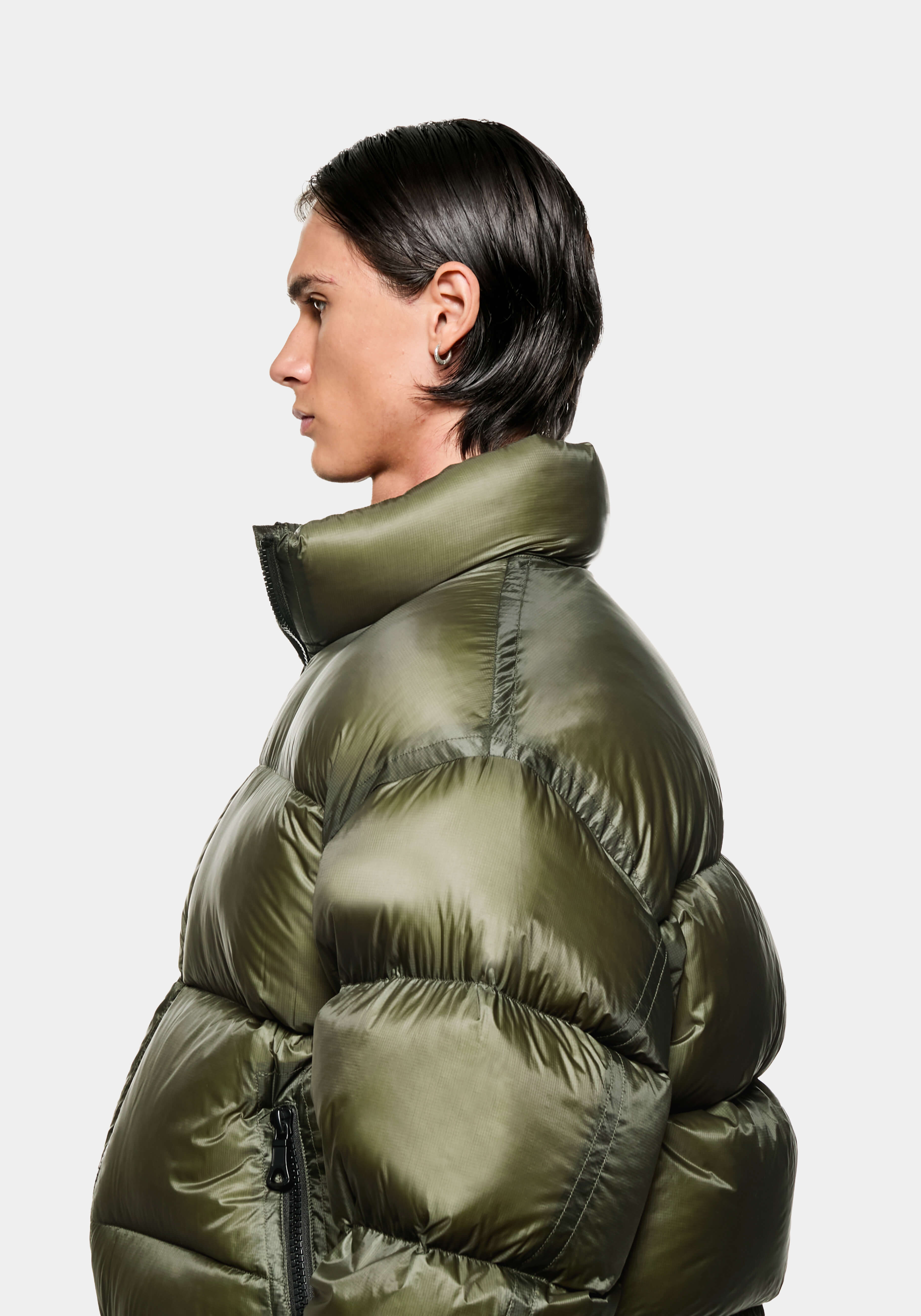 MKI OLIVE TRANSLUCENT FUNNEL NECK BUBBLE JACKET – MKI MIYUKI
