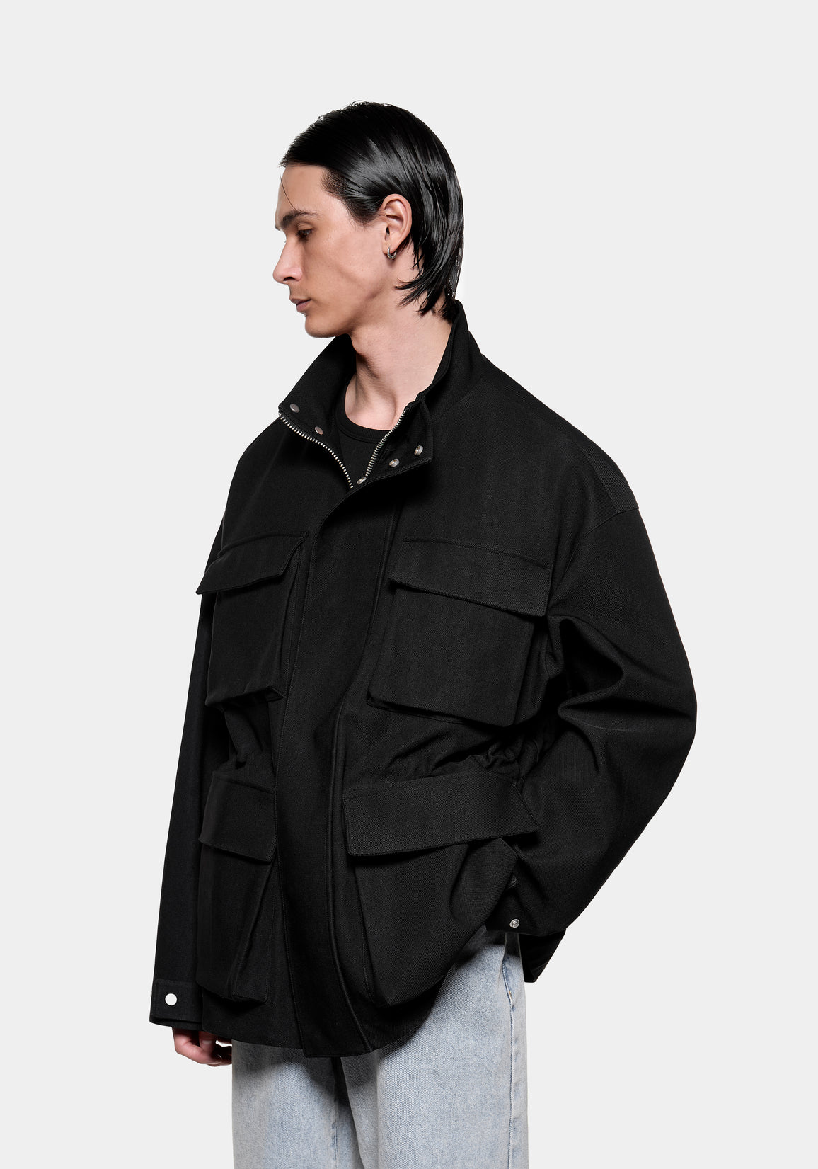 Front view showing the four 3D flap pockets and collar