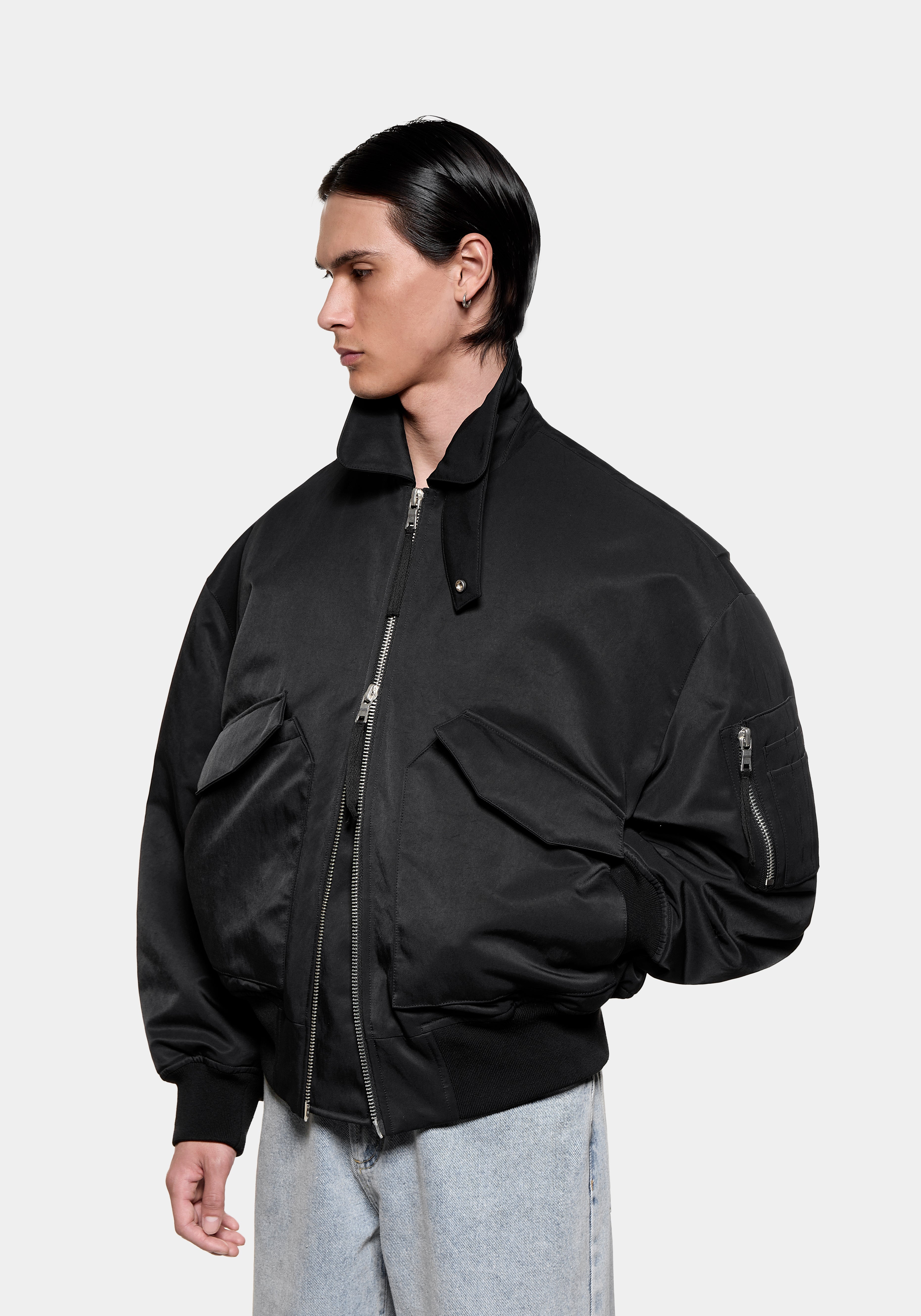 Front view showing the collar and two-way zip