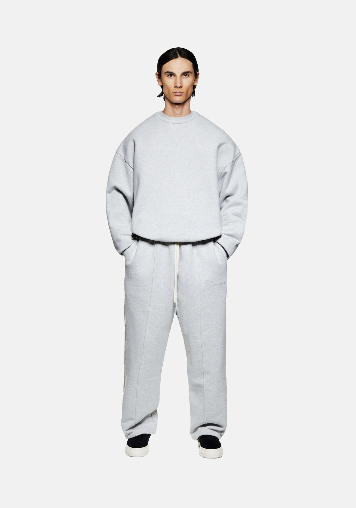 Full front view of the MKI MIYUKI ZOKU 800 GSM Superweight Crewneck in Grey, in a boxy oversized fit
