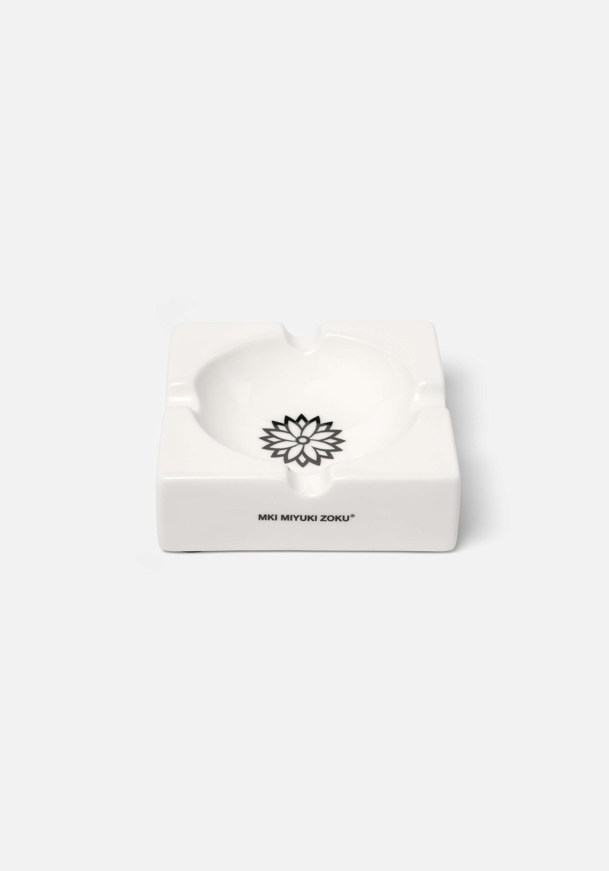 MKI CERAMIC ASHTRAY