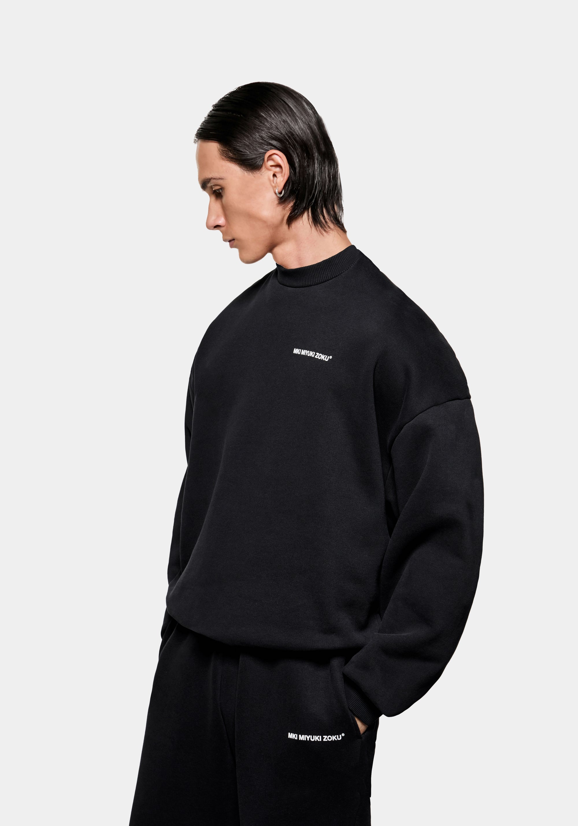 MKI UNIFORM CREWNECK