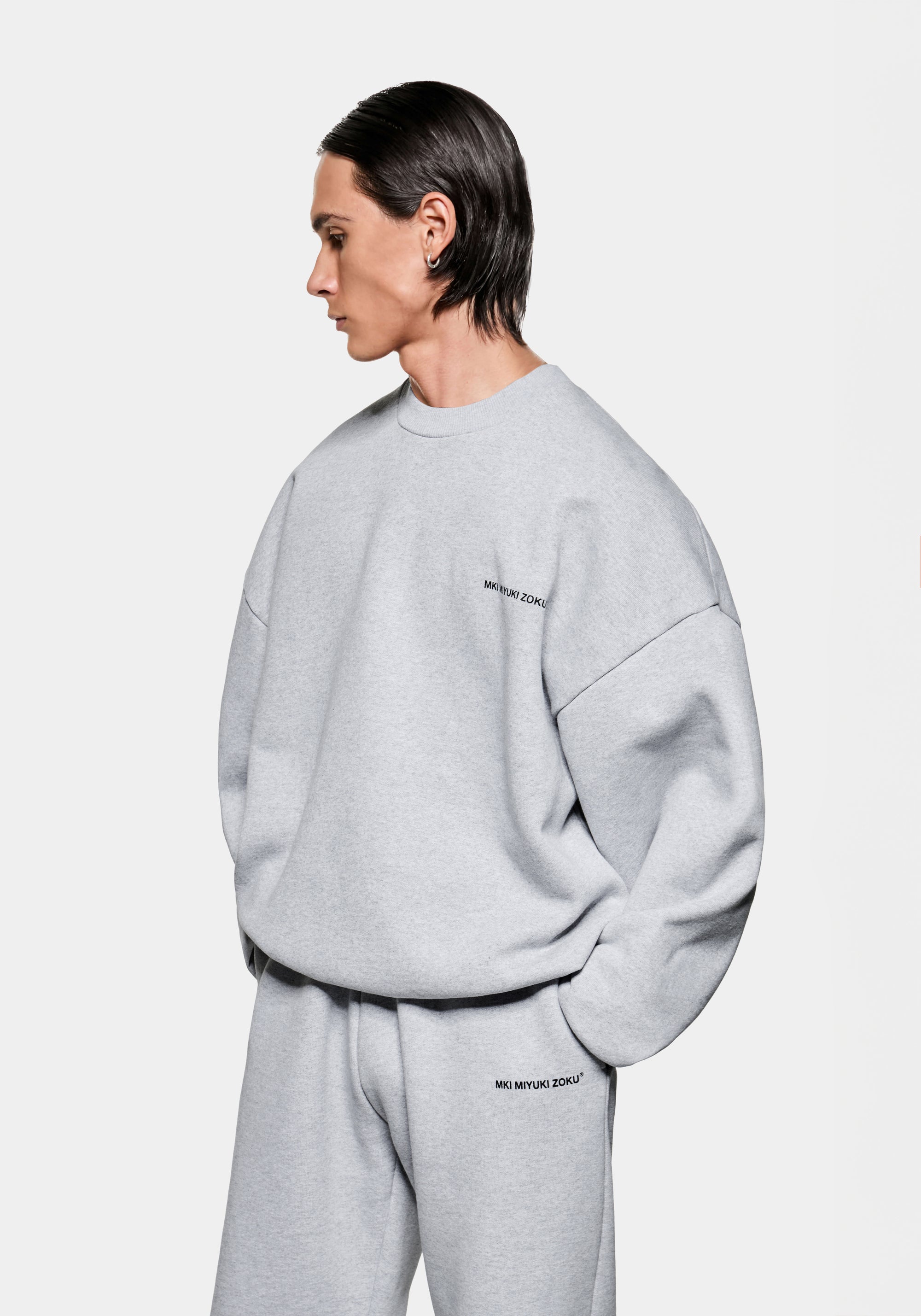 MKI UNIFORM CREWNECK