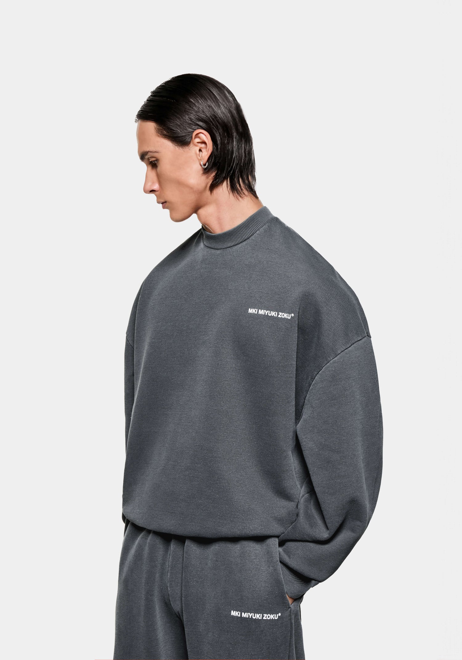 MKI UNIFORM CREWNECK