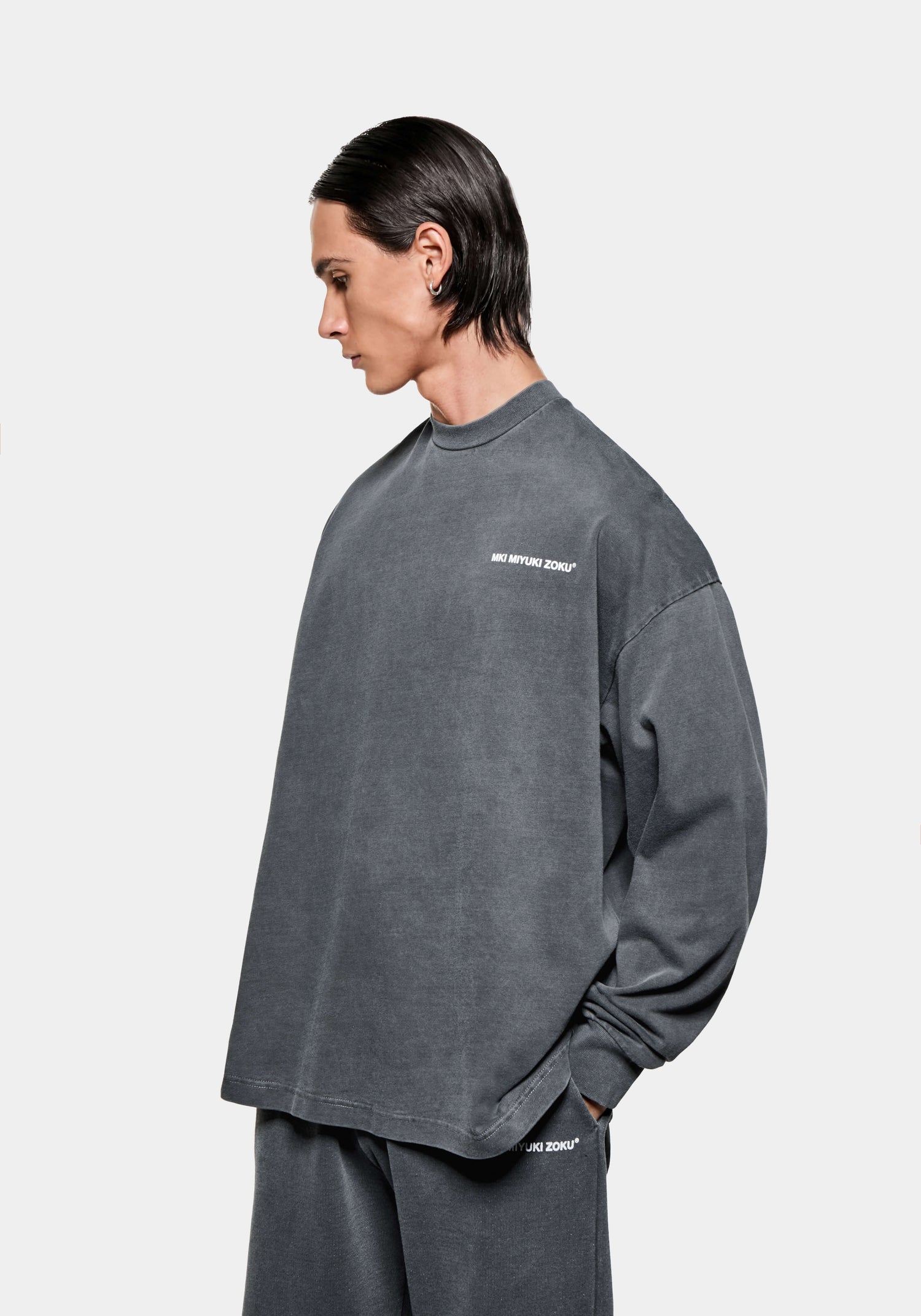 MKI UNIFORM LONGSLEEVE T-SHIRT