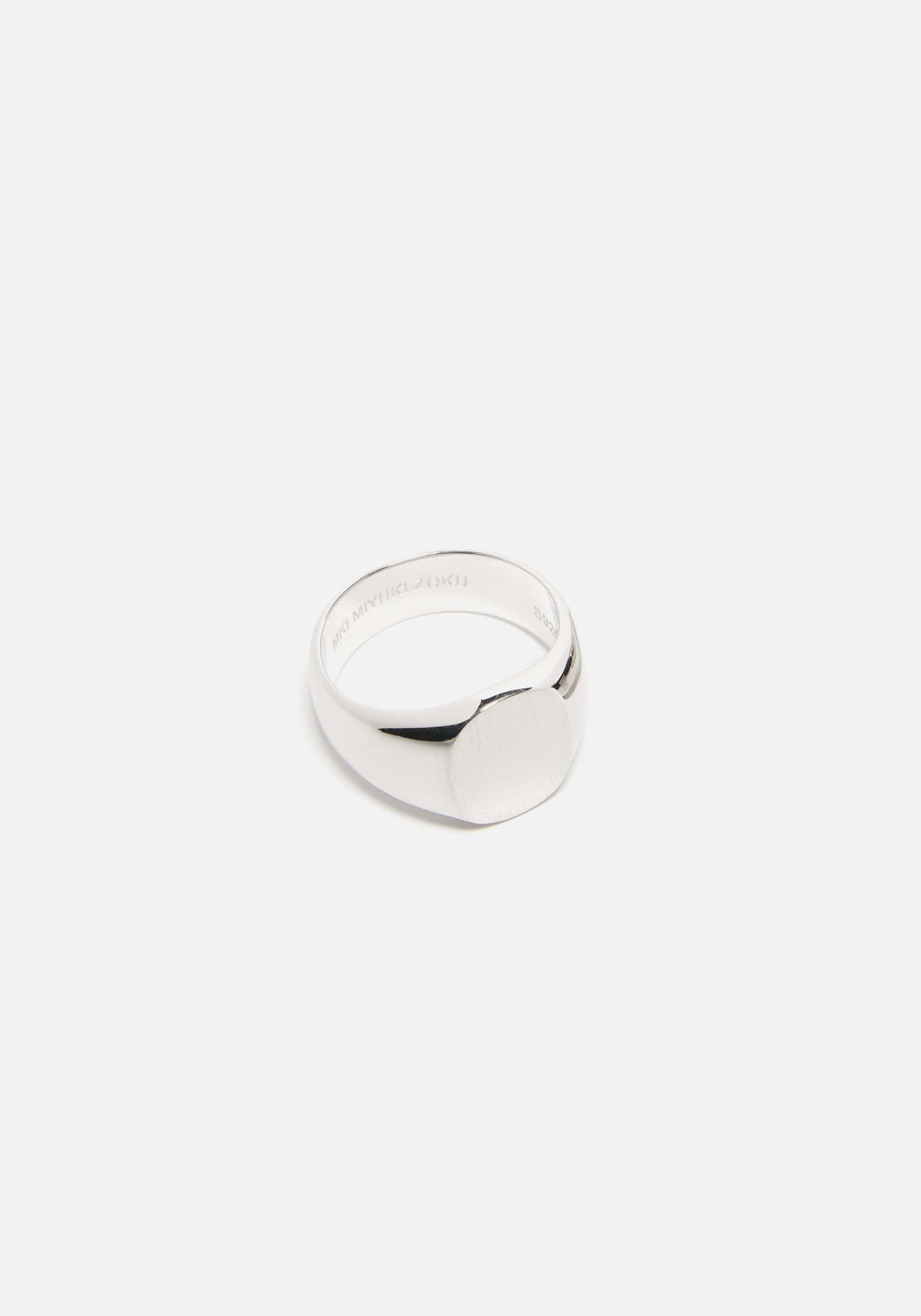 MKI OVAL SIGNET RING